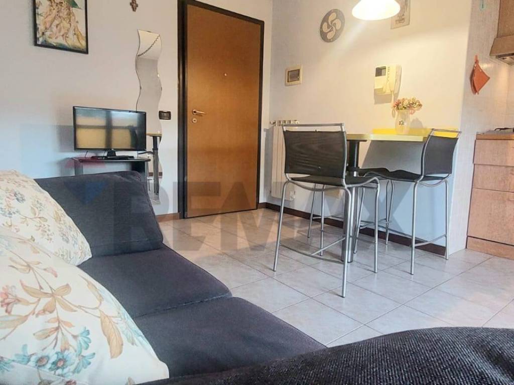 Appartamento a Mariano comense in VIA GIOTTO, 43 - Foto 2