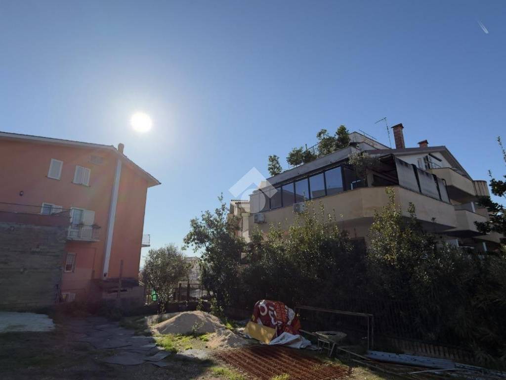 Appartamento a Castelnuovo di porto in VIA MOZART, 40 - Foto 2