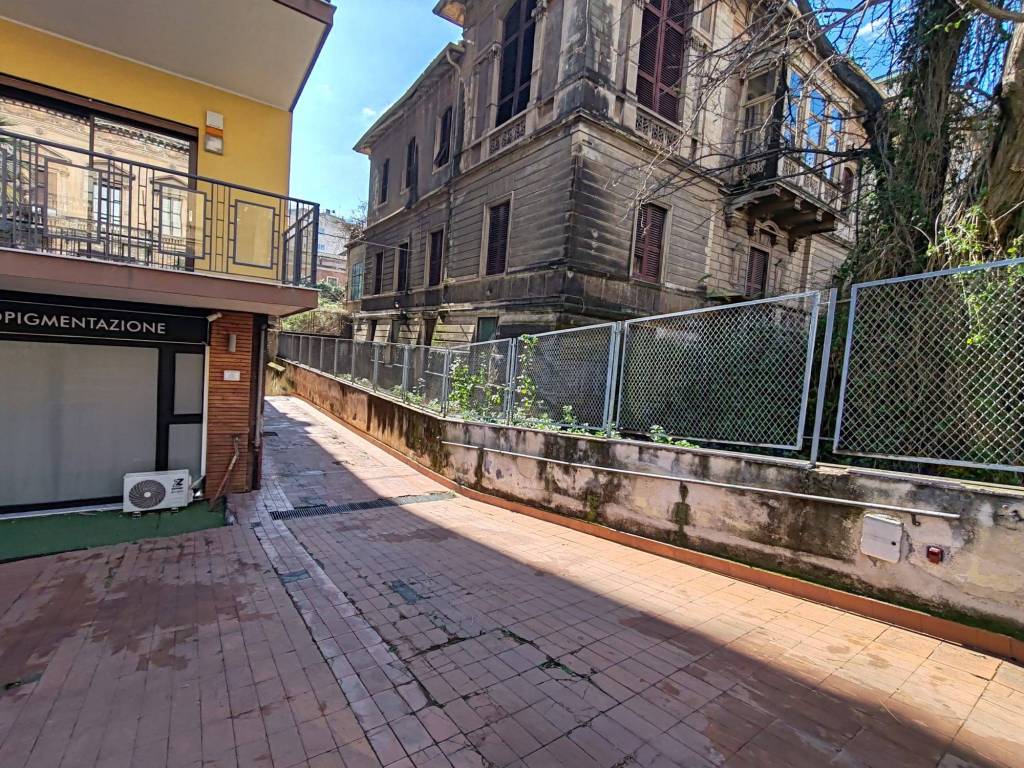 Appartamento a Catania in Viale Regina Margherita - Foto 3