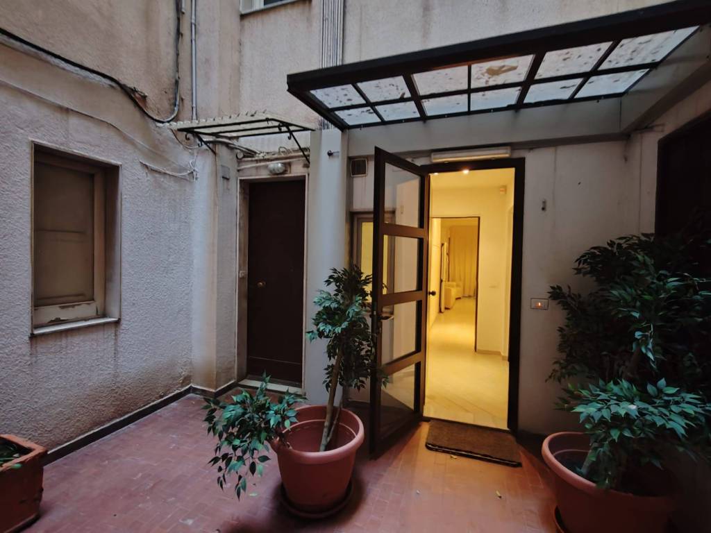 Appartamento a Catania in Viale Regina Margherita - Foto 4