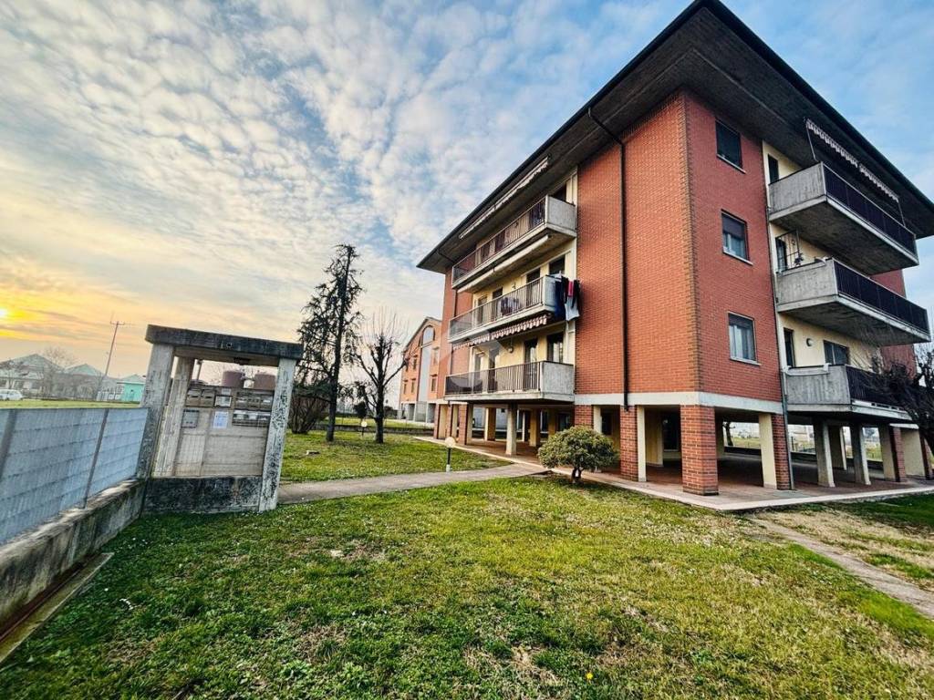 Appartamento a Caravaggio in Via Cesare Cantù, 3 - Foto 2