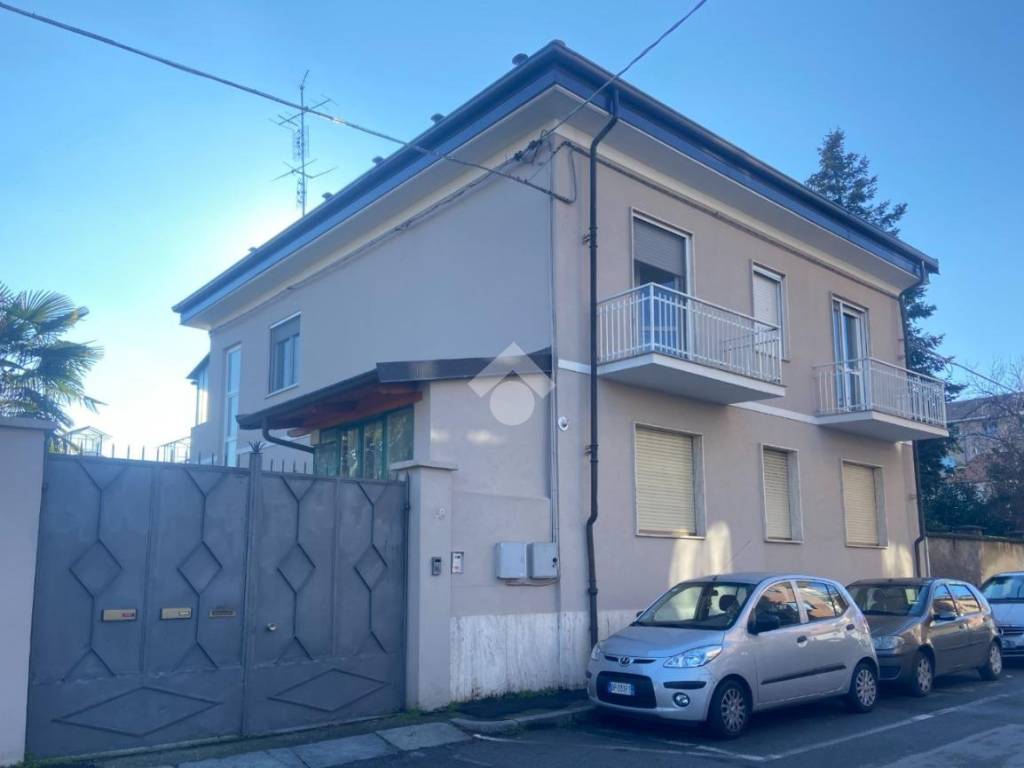 Villa a Grugliasco in Via A. Vespucci, 48 - Foto 2