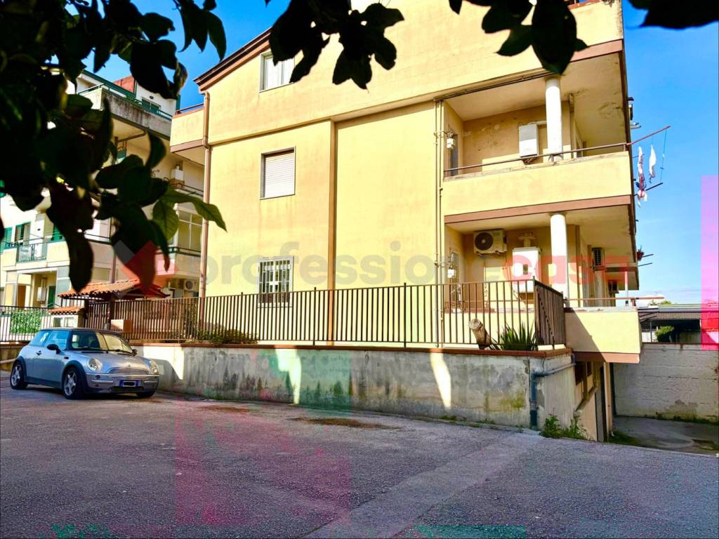 Appartamento a Acerra in Via Gianturco, 45 - Foto 3