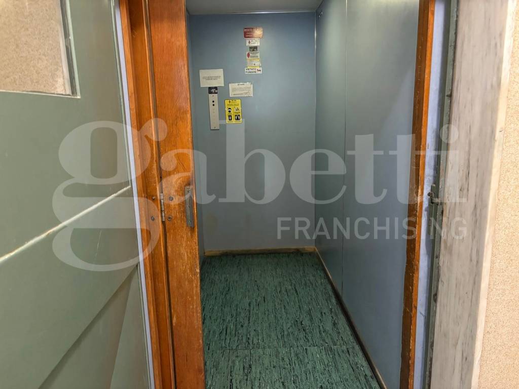 Appartamento a Bari in VIA MICHELE DE NAPOLI, 79 - Foto 4
