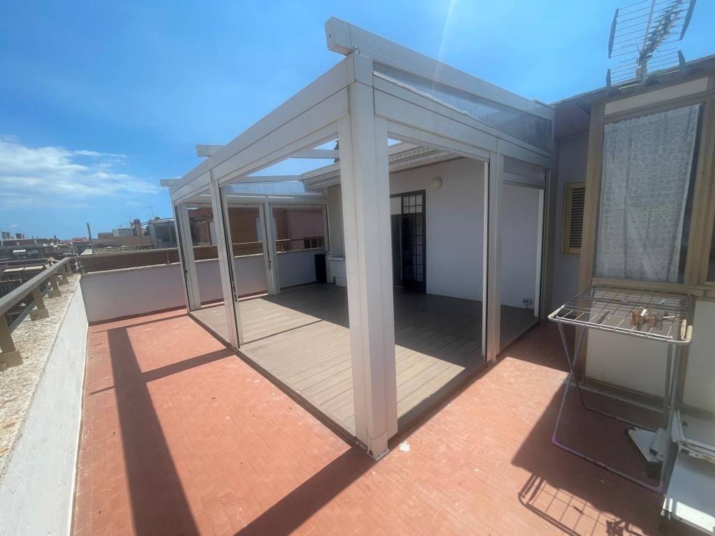 Attico / mansarda a Pomezia in Via Olanda - Foto 2