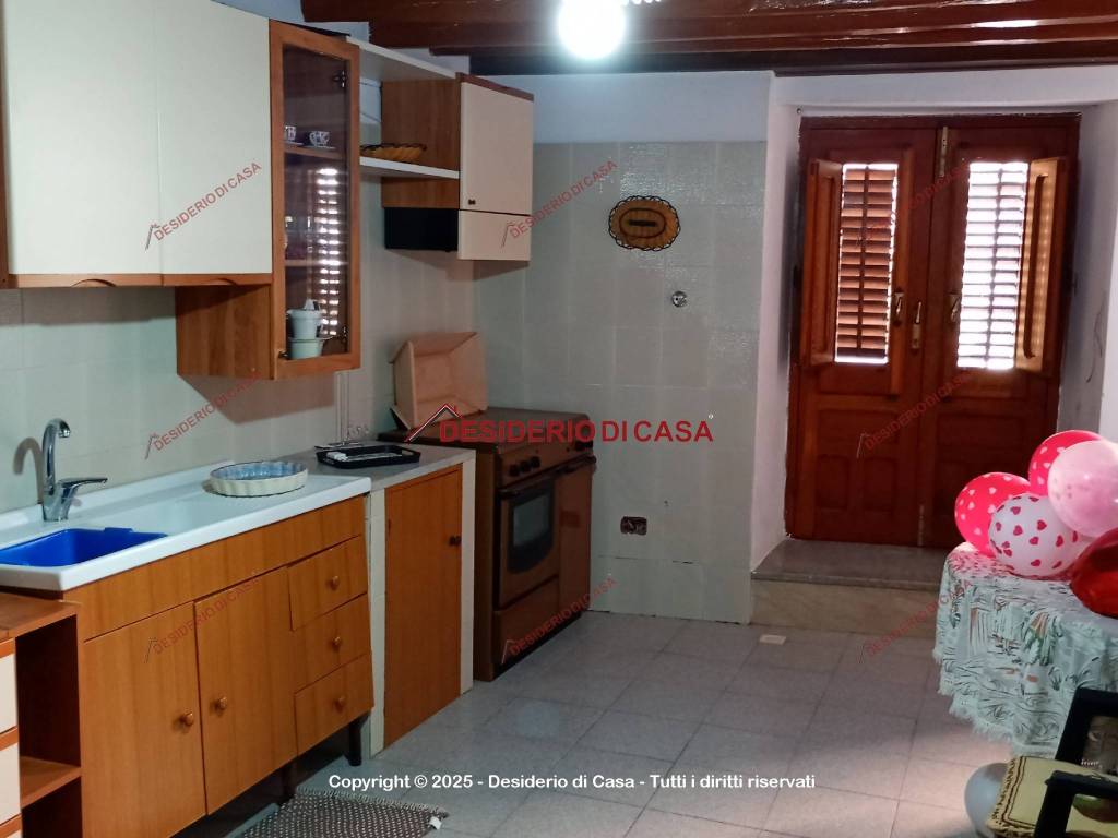 Casa indipendente a Caccamo in Piazza Zafferana, 37 - Foto 2
