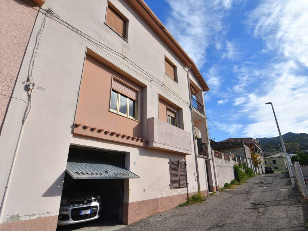 Villa a Cuglieri in Via Pietro Are, 5 - Foto 2