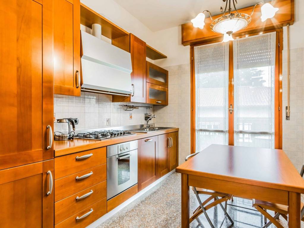 Villa a Busto arsizio in Via Fratelli di Dio, 29 - Foto 3