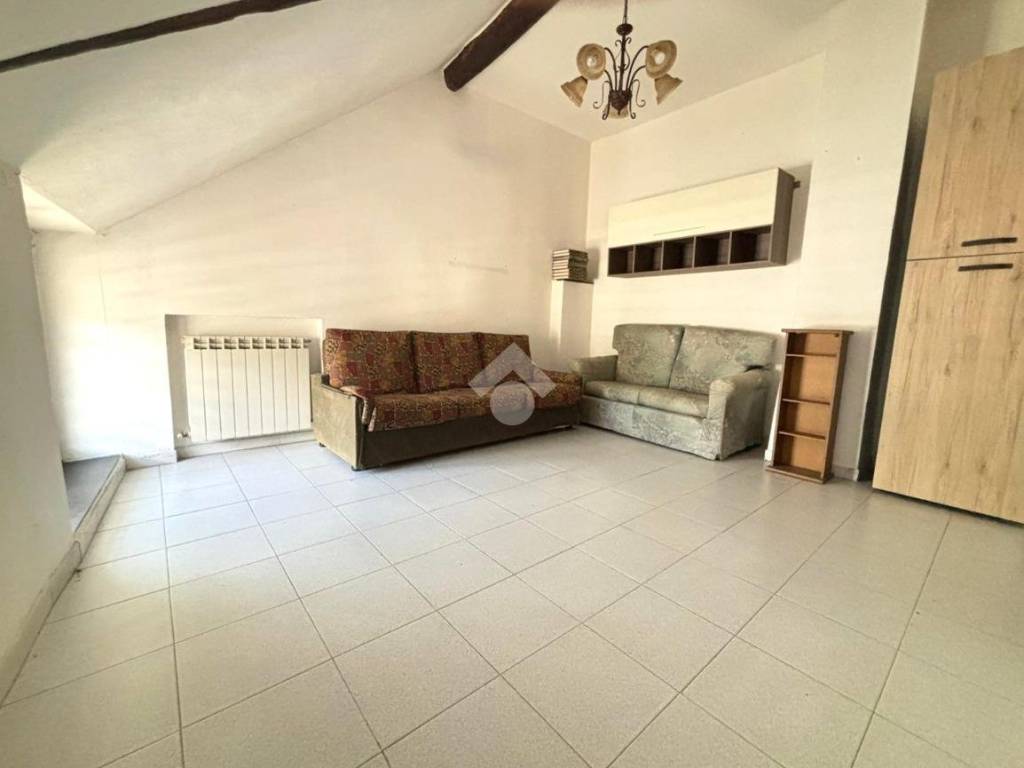 Appartamento a Genova in Via GALLESI, 68 - Foto 2