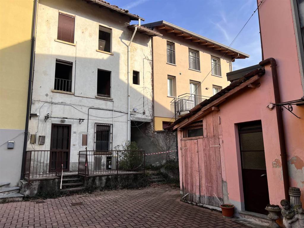 Rustico / casale a Barzanò in Via Giuseppe Pirovano, 24 - Foto 2