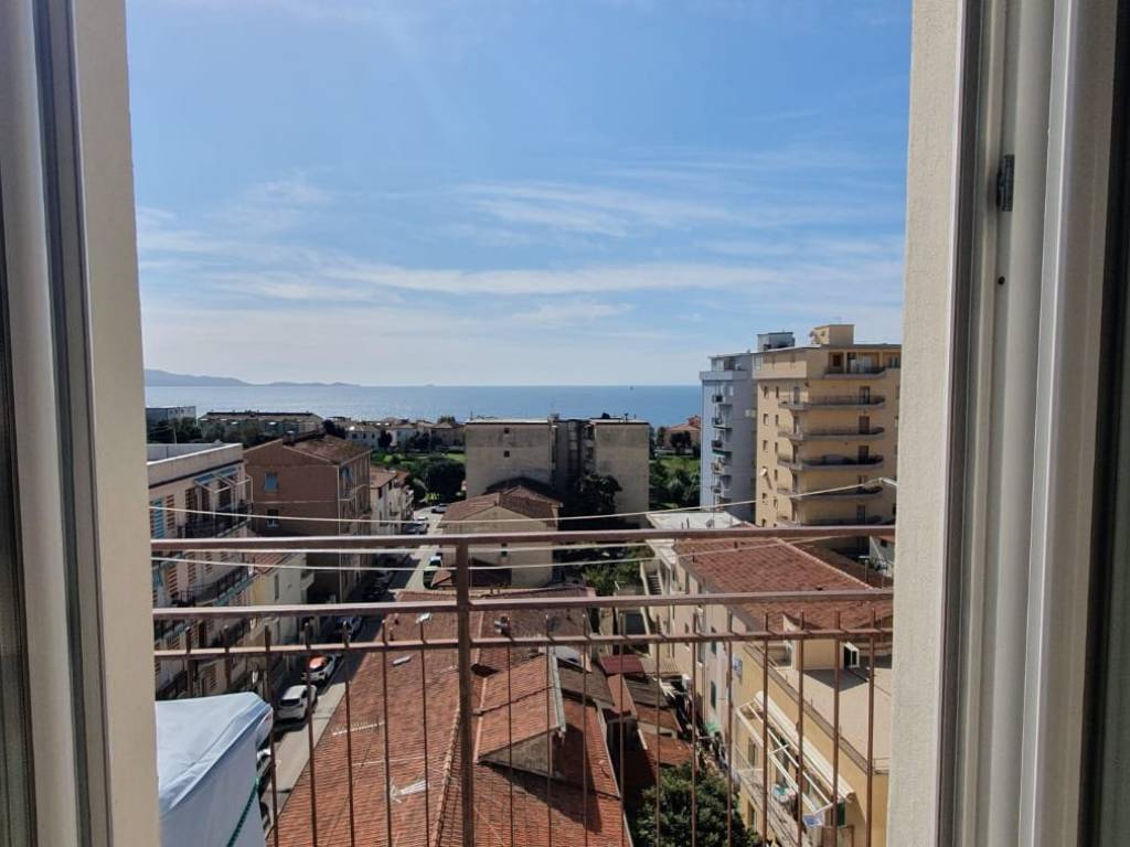 Appartamento a Follonica in Via Santini, 19 - Foto 3