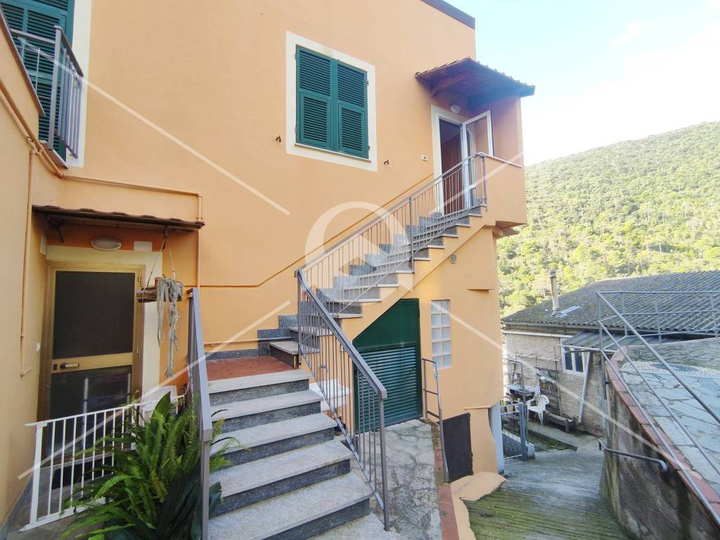Appartamento a Pietra ligure in Via Santa Liberata Caselle, 33 - Foto 2