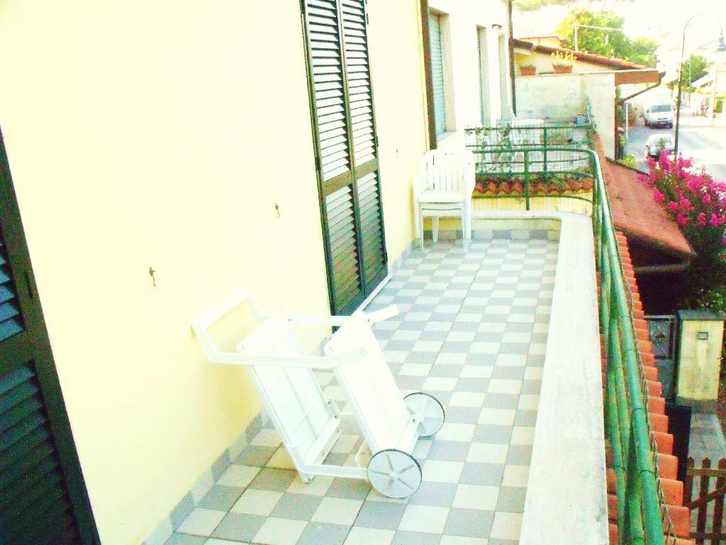 Appartamento a Pietrasanta in Via Valdicastello Carducci, 160 - Foto 2