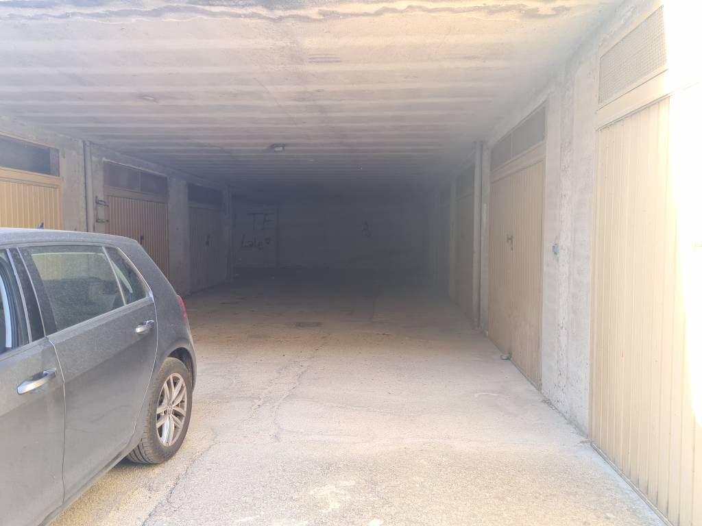Box / garage a Terni in Via Giacomo Brodolini - Foto 4