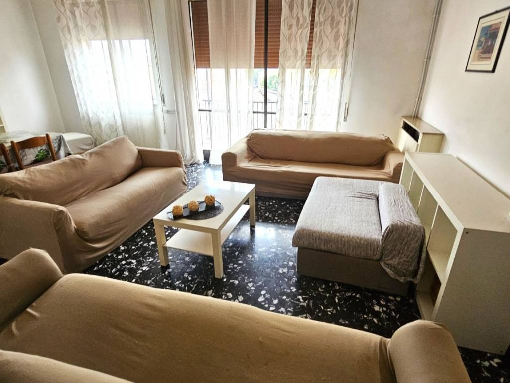 Appartamento a Guastalla in Via Luigi Gonzaga - Foto 2