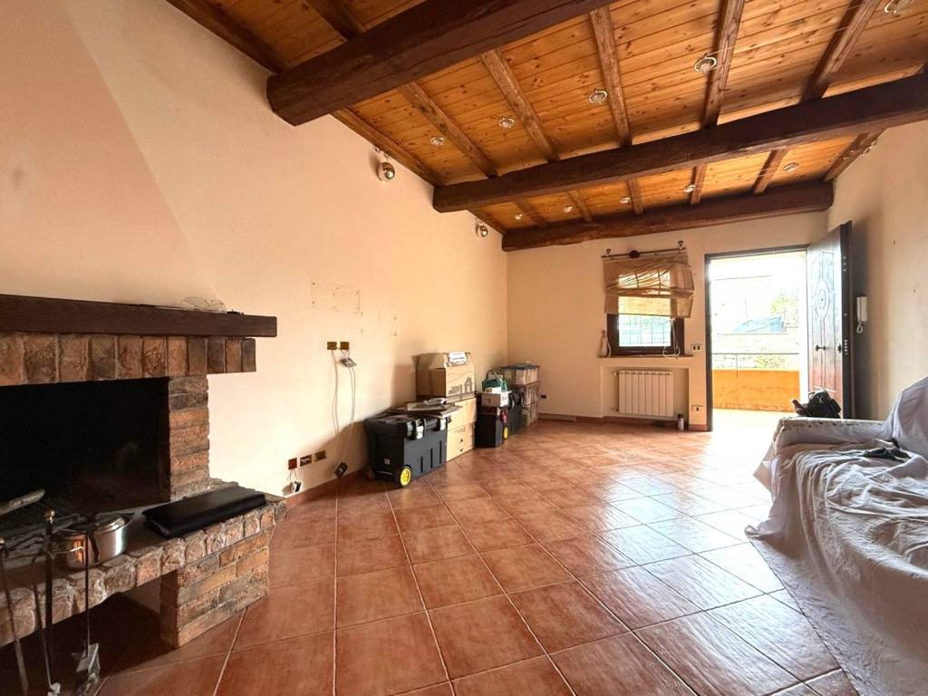 Appartamento a Castelnuovo di porto in Via Monte Cucco - Foto 4