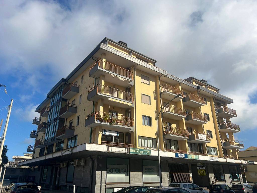 Appartamento a Vibo valentia in Via Dante Alighieri, 44 - Foto 2