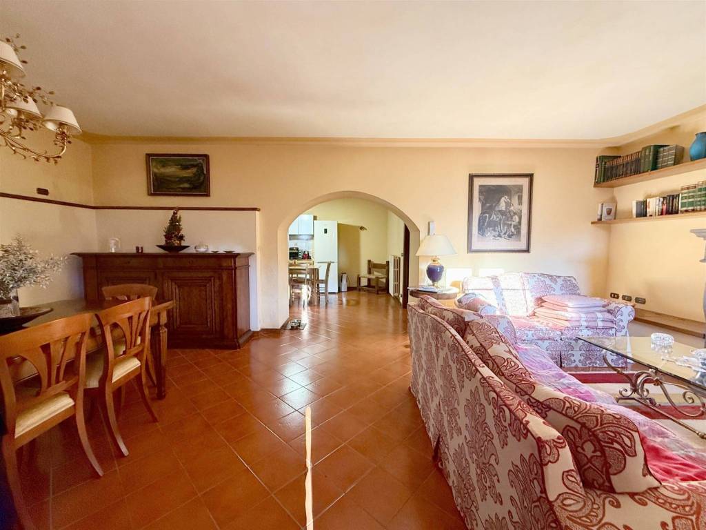 Villa a Barga in Piazza Beato Michele - Foto 3