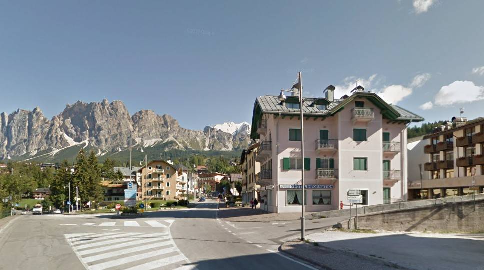 Appartamento a Cortina d'ampezzo in Via Roma - Foto 4