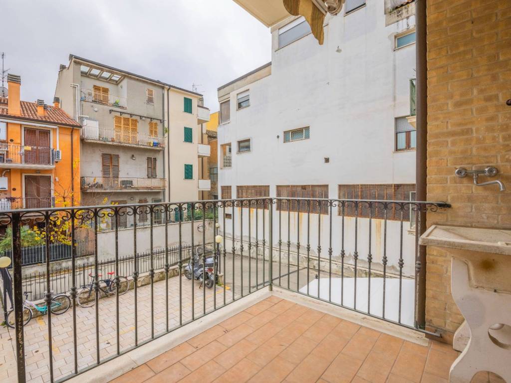 Appartamento a San benedetto del tronto in Via Giosuè Carducci - Foto 5