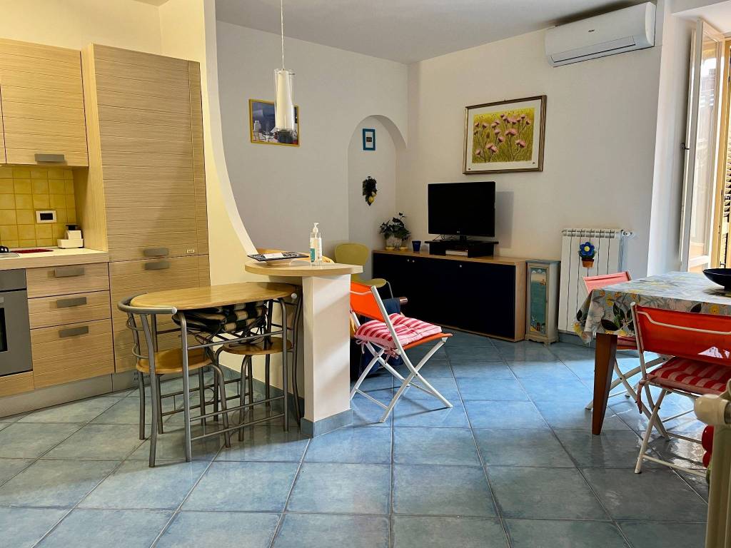 Appartamento a Gaeta in Piazza Generale Vincenzo Traniello - Foto 4