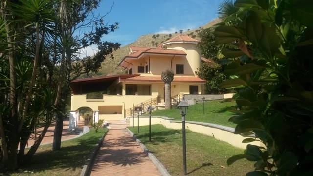Villa a Cervaro in Via Santa Maria di Trocchio - Foto 3