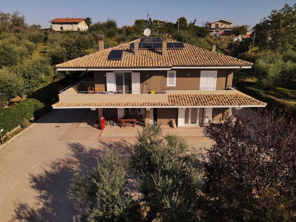 Villa a Loreto aprutino in Contrada Paterno - Foto 2