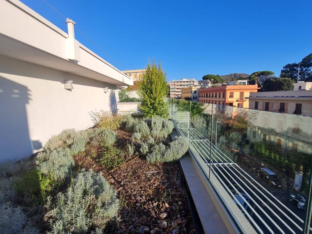 Attico / mansarda a Genova in Via Arnaldo da Brescia - Foto 2