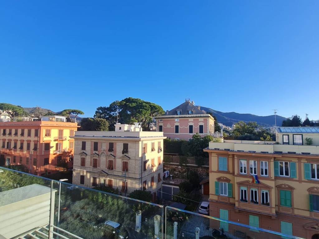 Attico / mansarda a Genova in Via Arnaldo da Brescia - Foto 5