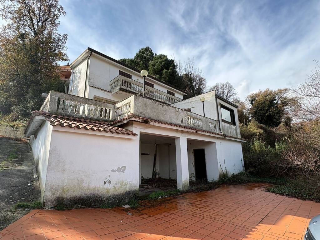 Villa a Catanzaro in Via Benedetto Croce - Foto 2