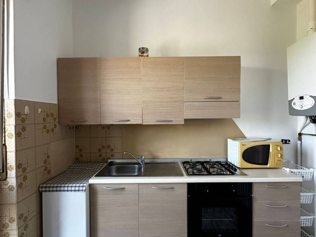Appartamento a Alice castello in Via Michelangelo, 8 - Foto 4
