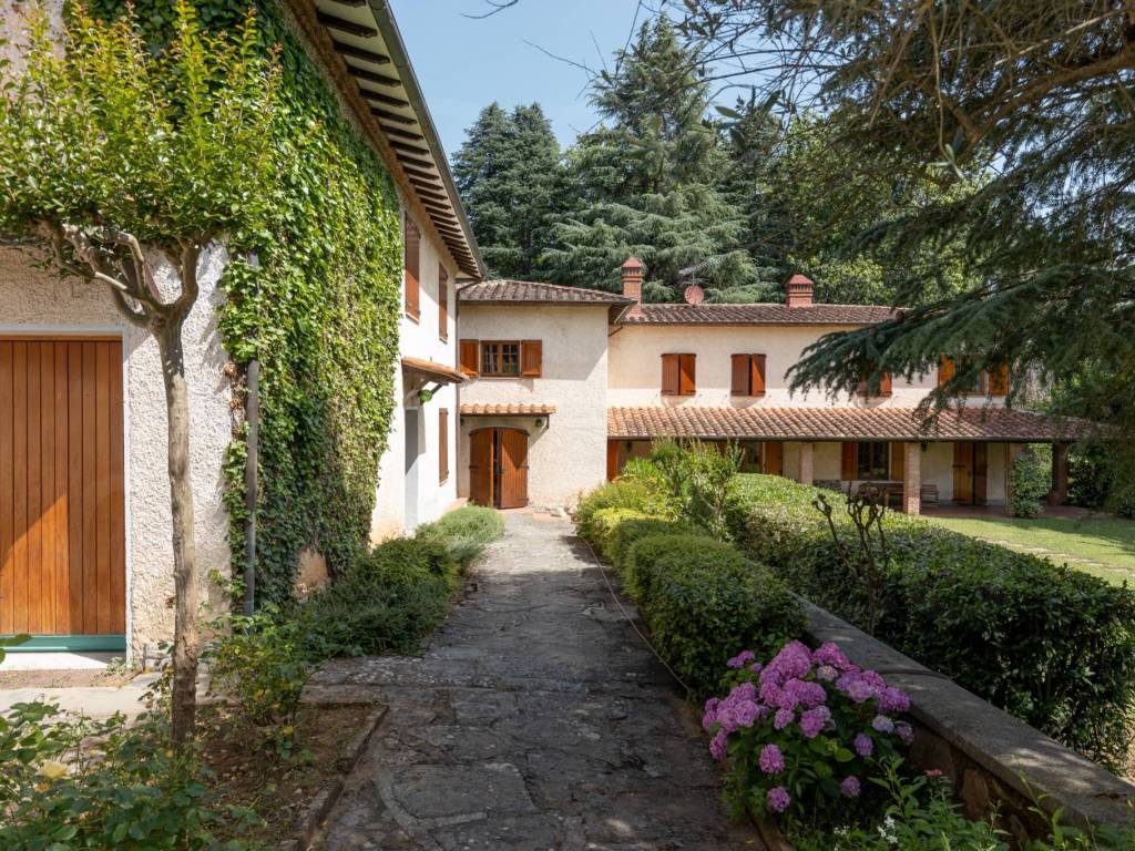 Villa a Lucca in Via di Vicopelago, 162 - Foto 3