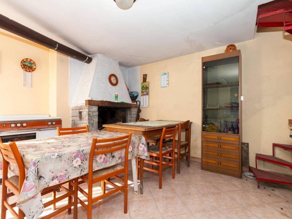 Casa indipendente a Bagnolo piemonte in Via Cave, 542 - Foto 2