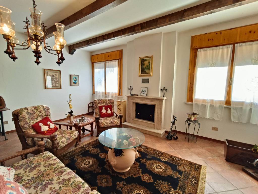 Villa a Alfonsine in Via Reale, 186 - Foto 3
