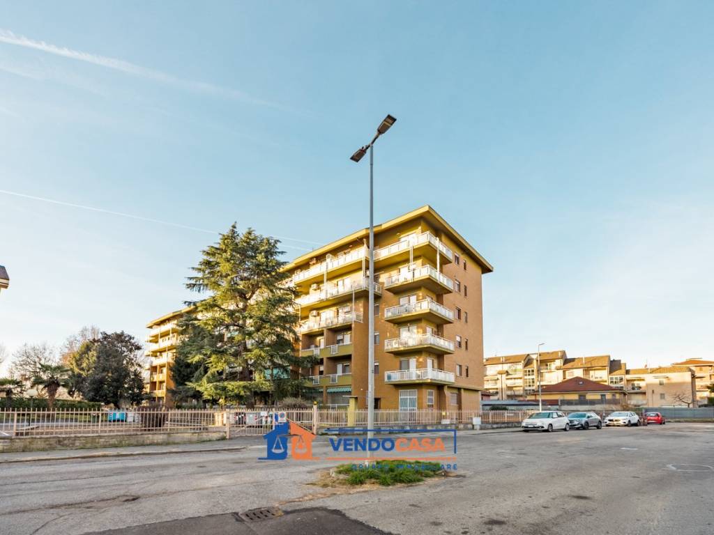 Appartamento a Moncalieri in Corso Giuseppe Parini, 15 - Foto 2