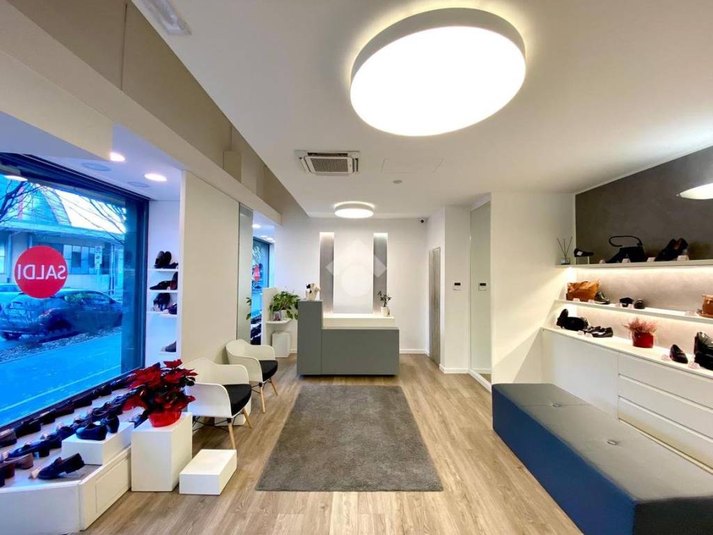 Immobile a Novara in Negozio Viale Dante, 2 - Foto 4