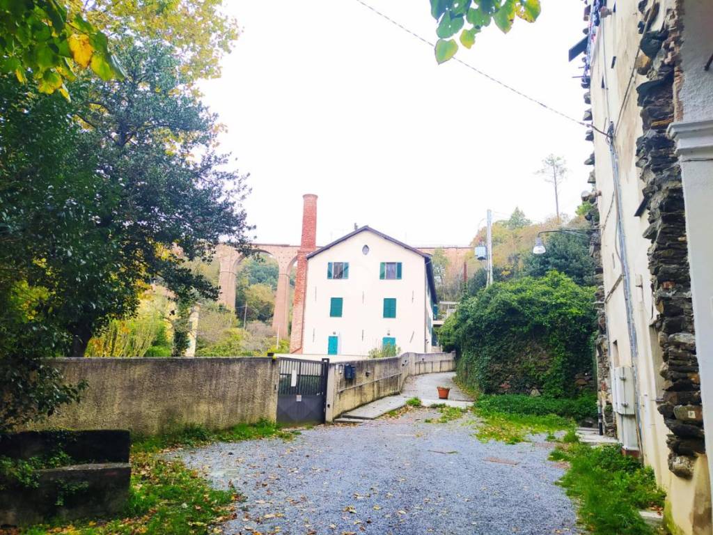 Appartamento a Genova in via piazza chiesa acquasanta, 2 - Foto 2