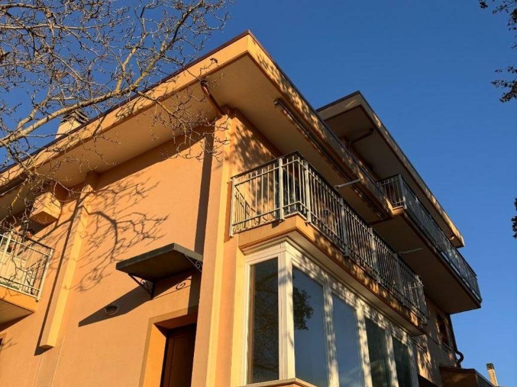 Appartamento a Passignano sul trasimeno in Via Arnaldo Baldoni 8 - Foto 3