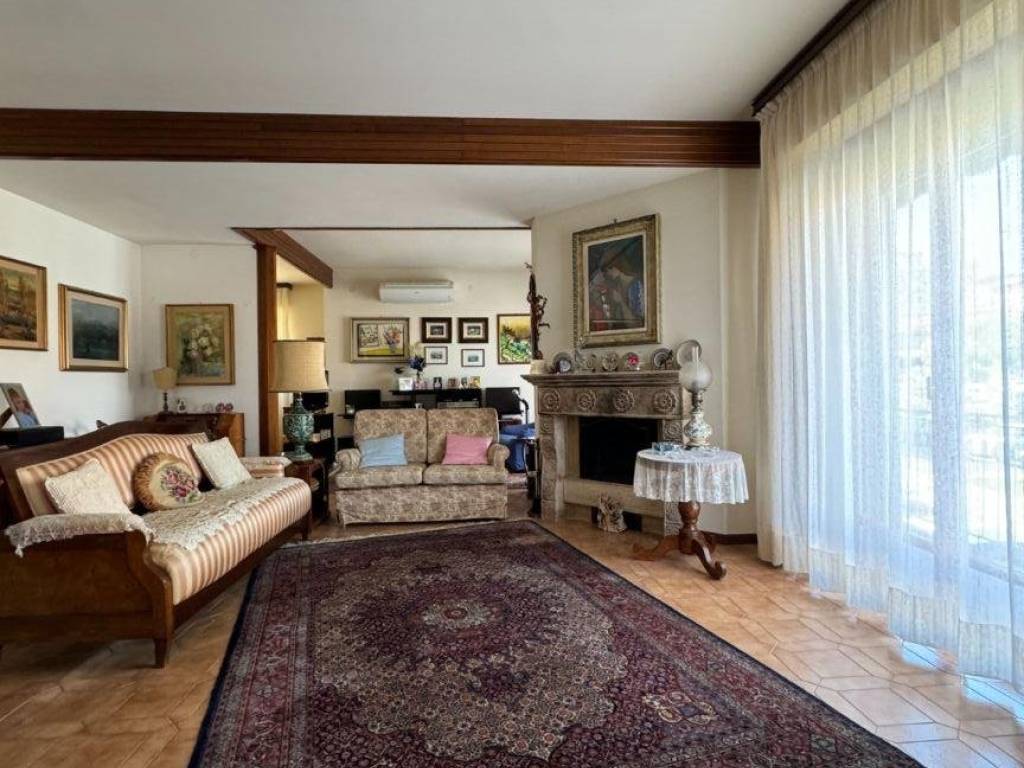 Appartamento a Marsciano in Piazza Carlo Marx - Foto 2