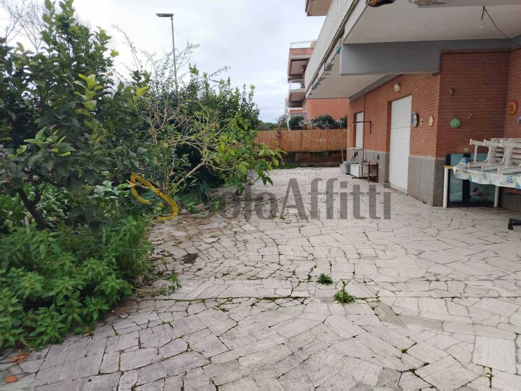 Appartamento a Pomezia in Via Polonia, 80 - Foto 3