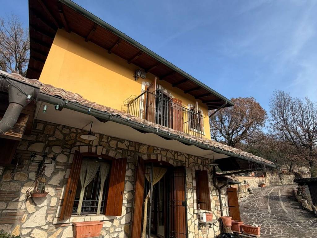 Villa a Borgorose in Via delle Orchidee - Foto 2