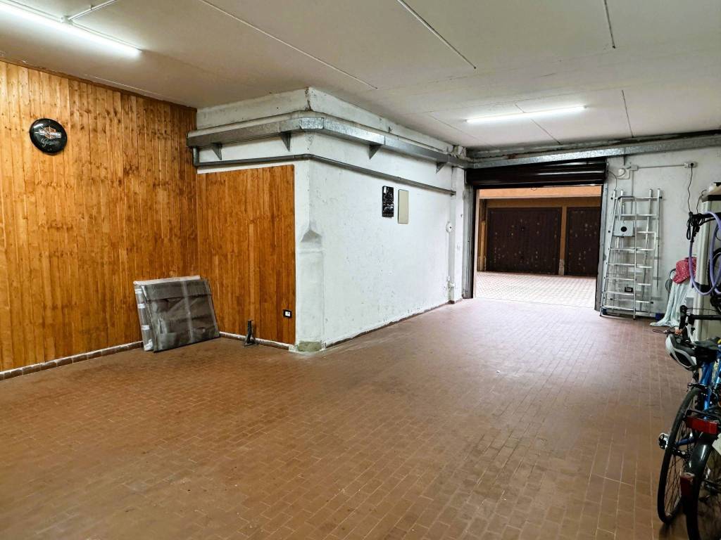Box / garage a Arese in Via 25 Aprile, 21 - Foto 4