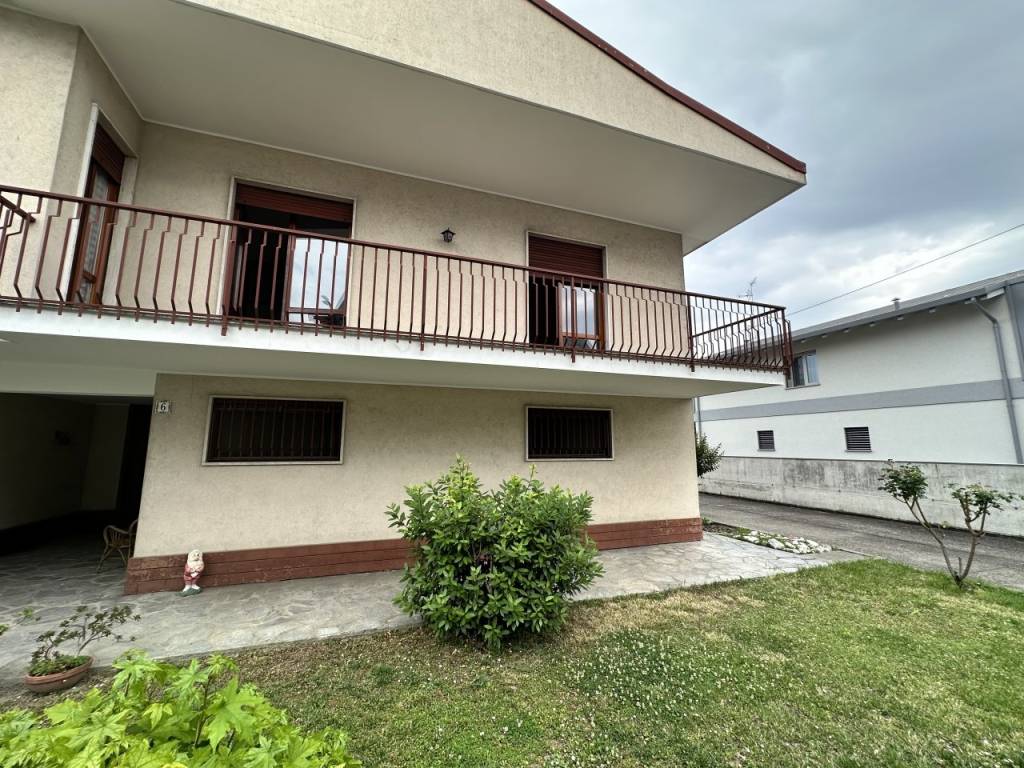 Appartamento a Castelvetro piacentino in Via Fratelli Cervi, 6 - Foto 2