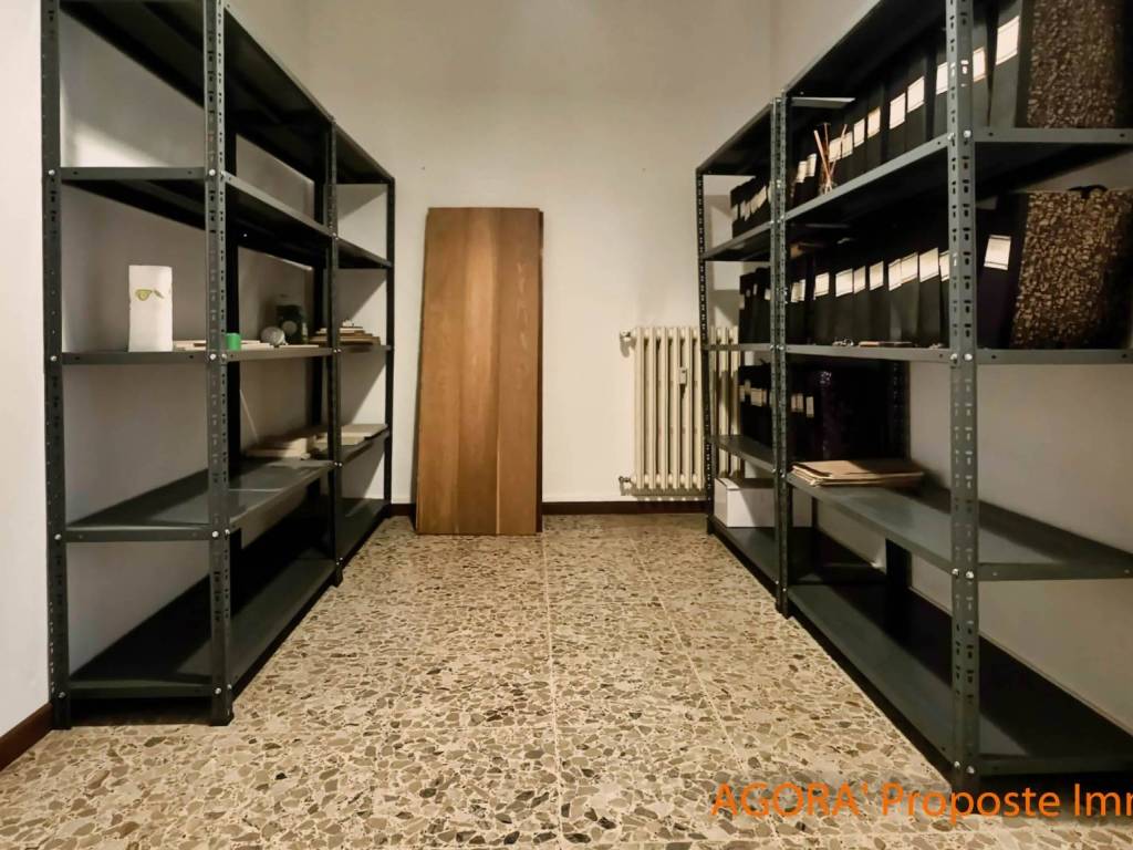 Appartamento a Angera in Via Giuseppe Mazzini, 17 - Foto 3