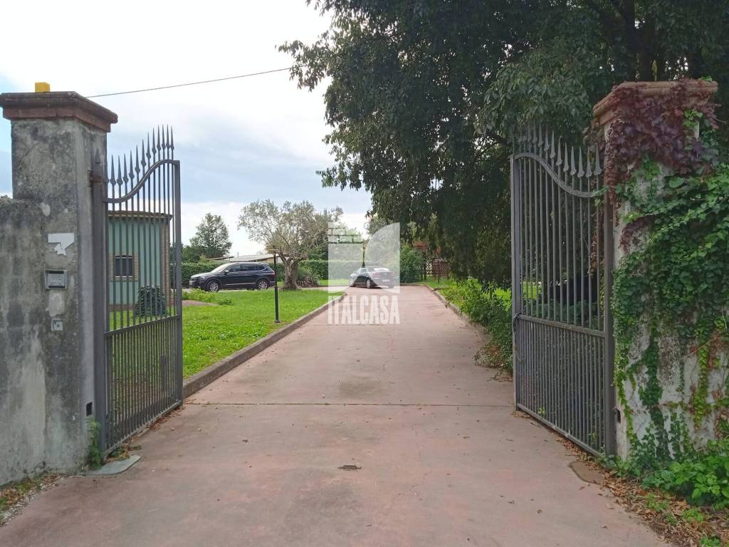 Villa a Curtatone in Strada Vicinale Ca' Bruciata, 3 - Foto 2