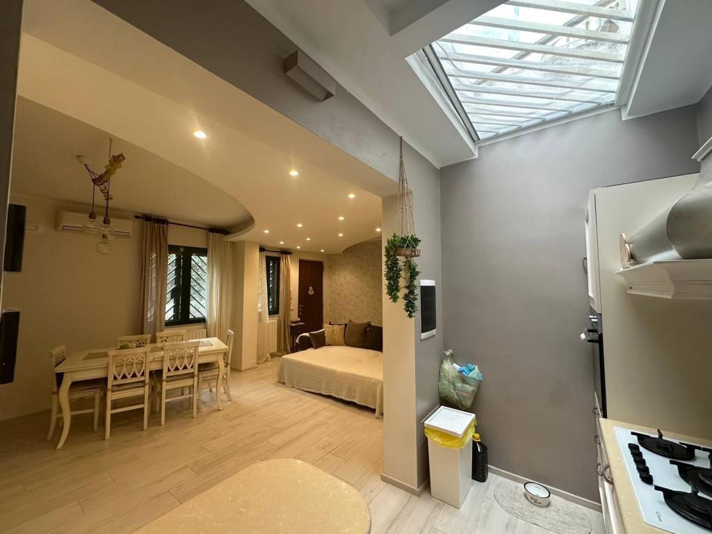 Appartamento a Bari in Via Luca De Samuele-Cagnazzi - Foto 2