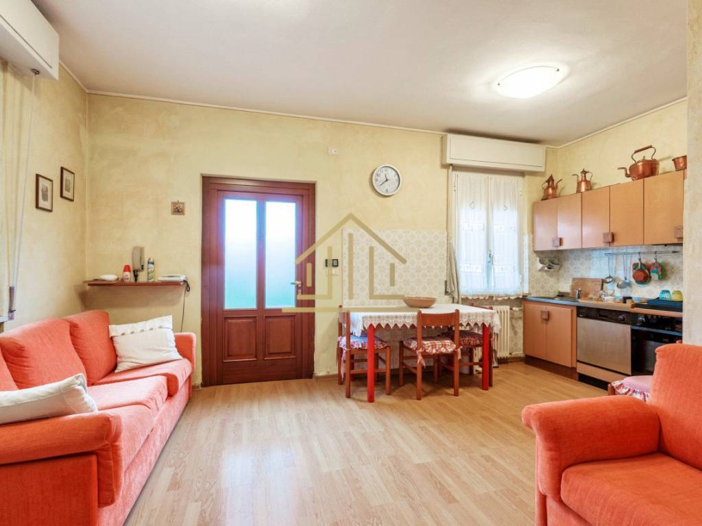 Villa a Castiglione delle stiviere in Via Don Luigi Barzizza 54 - Foto 4