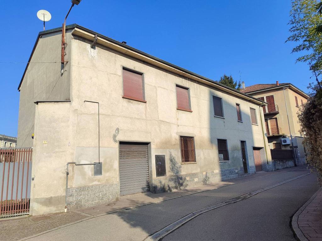 Casa indipendente a Sant'angelo lodigiano in Piazza G. G. Bolognini - Foto 2