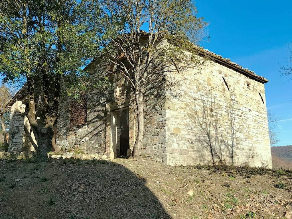 Rustico / casale a Perugia in Strada San Giuliano Palazzetto - Foto 2