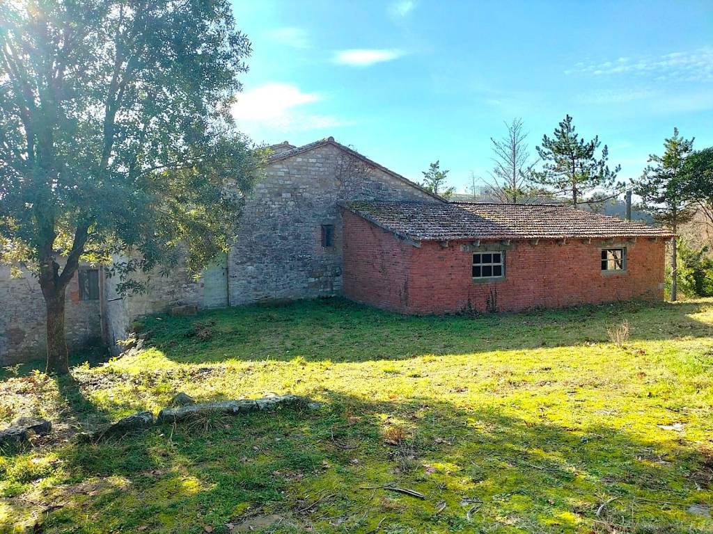 Rustico / casale a Perugia in Strada San Giuliano Palazzetto - Foto 4
